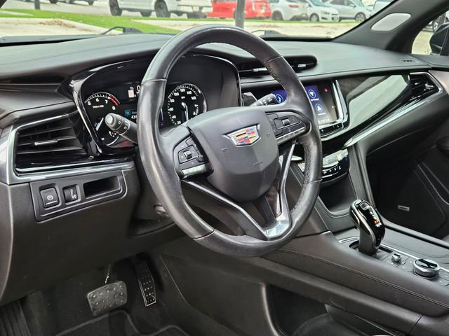 Used 2020 Cadillac XT6 Premium Luxury image 9