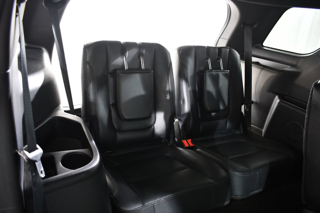 Used 2016 Ford Explorer XLT w/ Equipment Group 202A AWD/4WD image 20