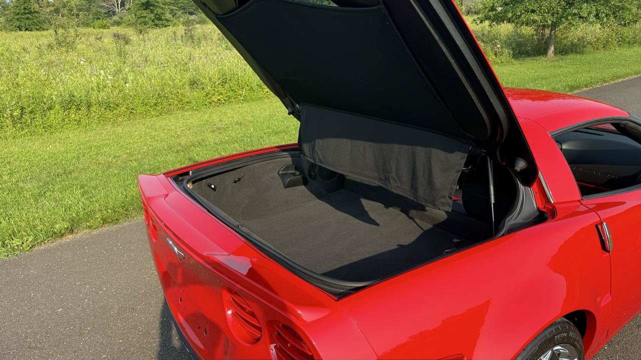 Used 2013 Chevrolet Corvette Grand Sport w/ 2LT Preferred Equipment Group RWD image 47