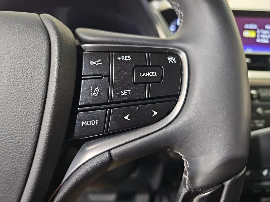 Used 2020 Lexus ES 350 Ultra Luxury w/ Accessory Package 2 FWD image 21