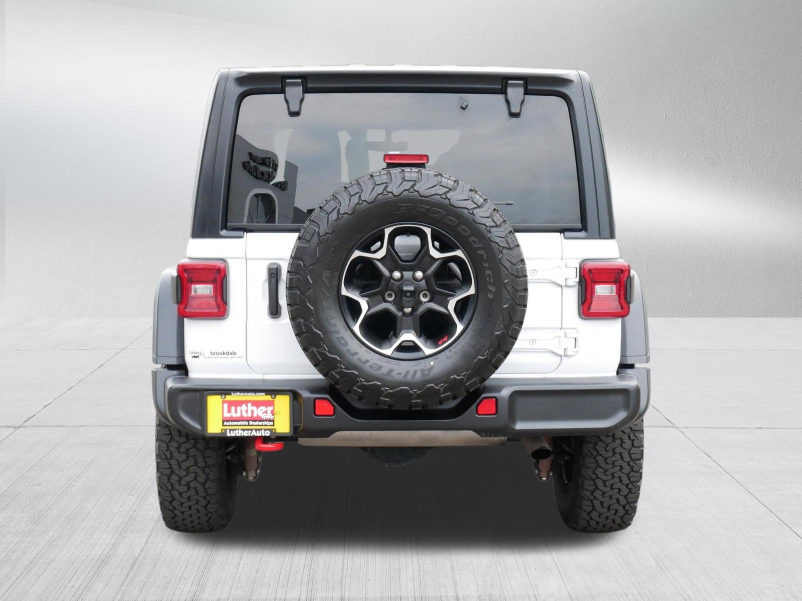 Used 2023 Jeep Wrangler Unlimited Rubicon w/ LED Lighting Group AWD/4WD image 5