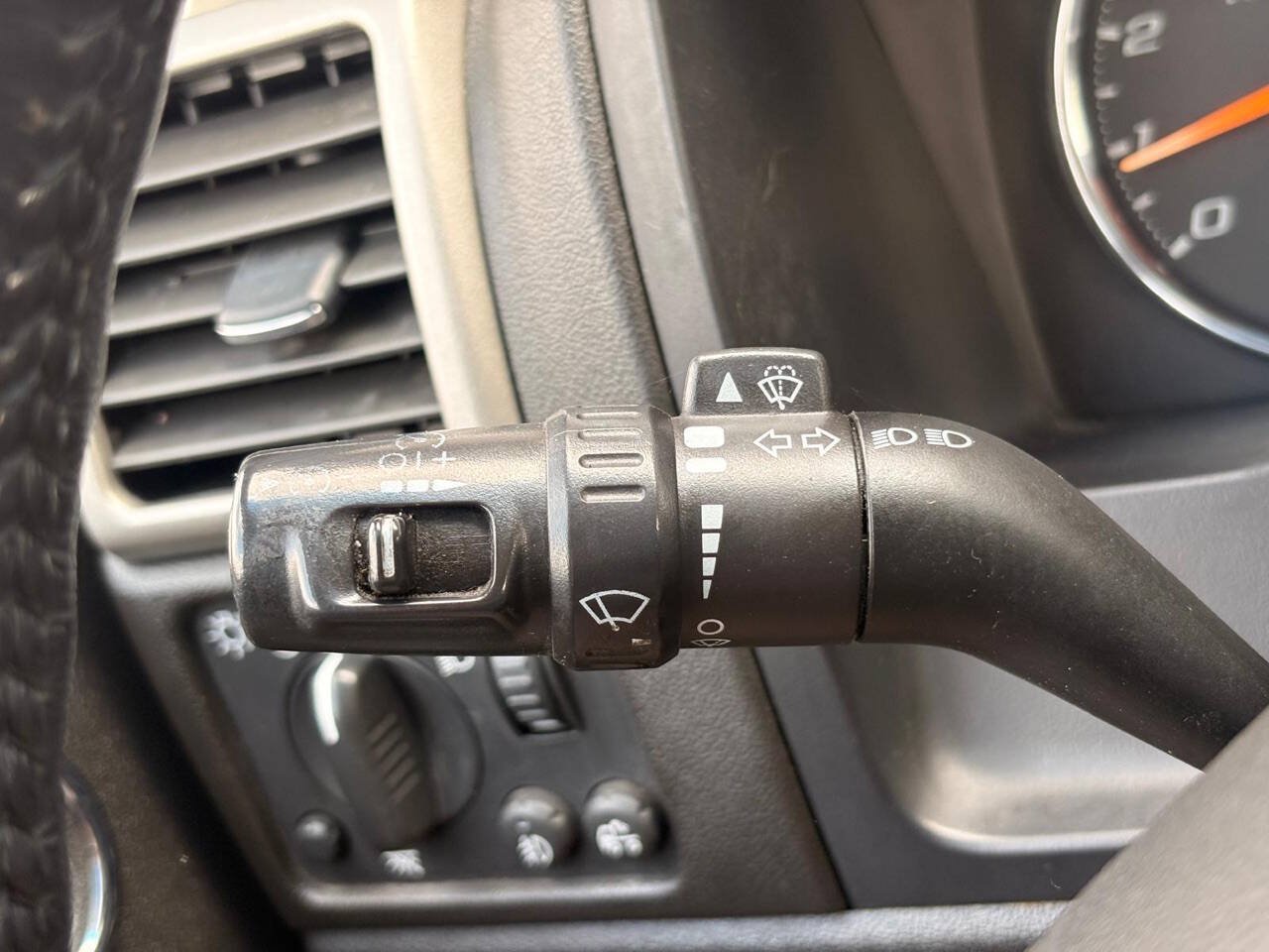 Used 2010 Chevrolet Colorado LT RWD image 16