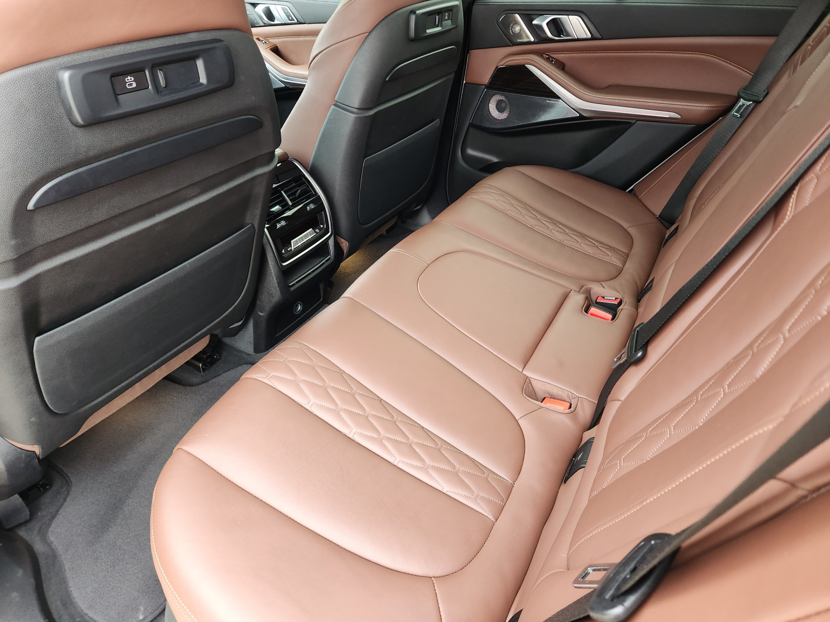 Used 2022 BMW X5 M50i w/ Executive Package AWD/4WD image 25