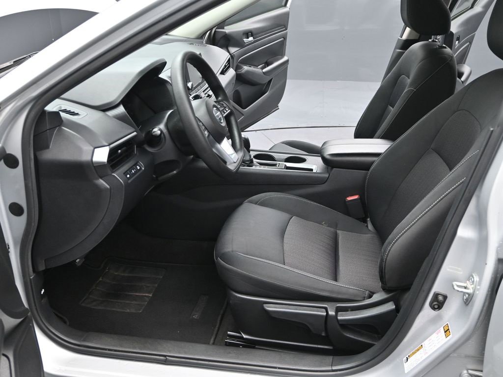 Used 2022 Nissan Altima 2.5 S image 16