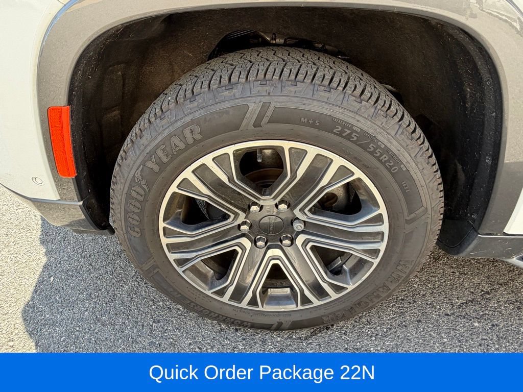 Certified 2022 Jeep Wagoneer Series III AWD/4WD image 13