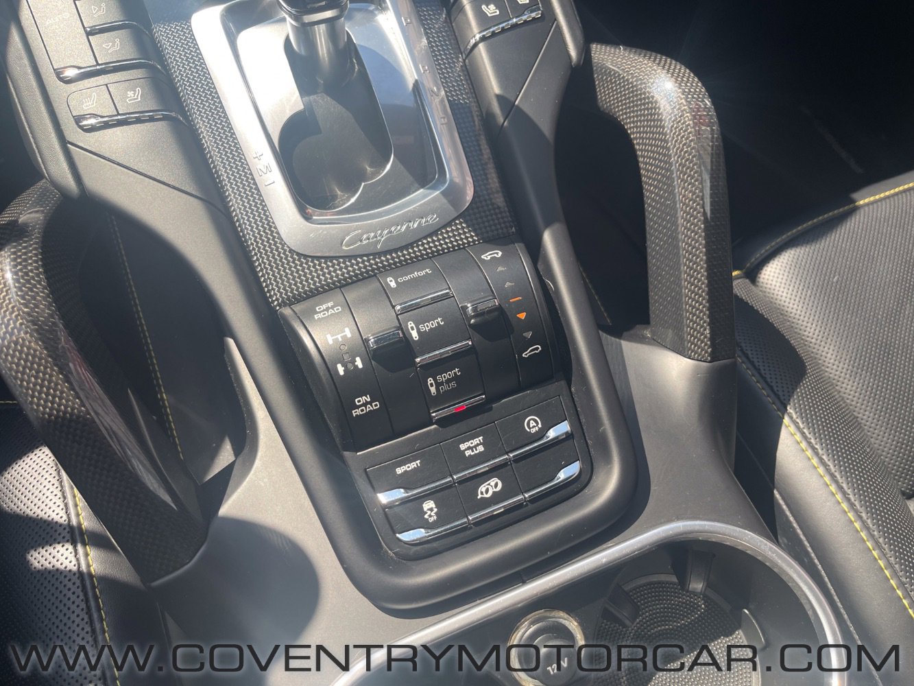 Used 2016 Porsche Cayenne Turbo S image 21