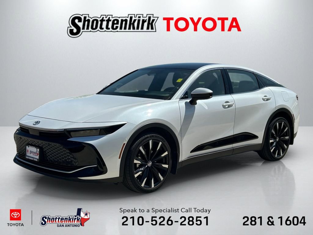 Used 2023 Toyota Crown Platinum