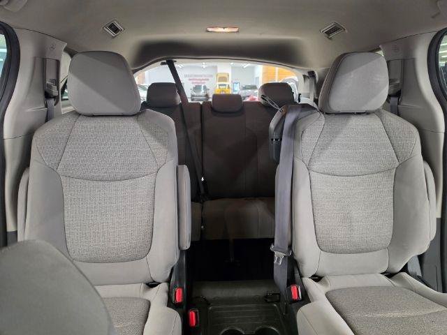 Used 2022 Toyota Sienna LE FWD image 37