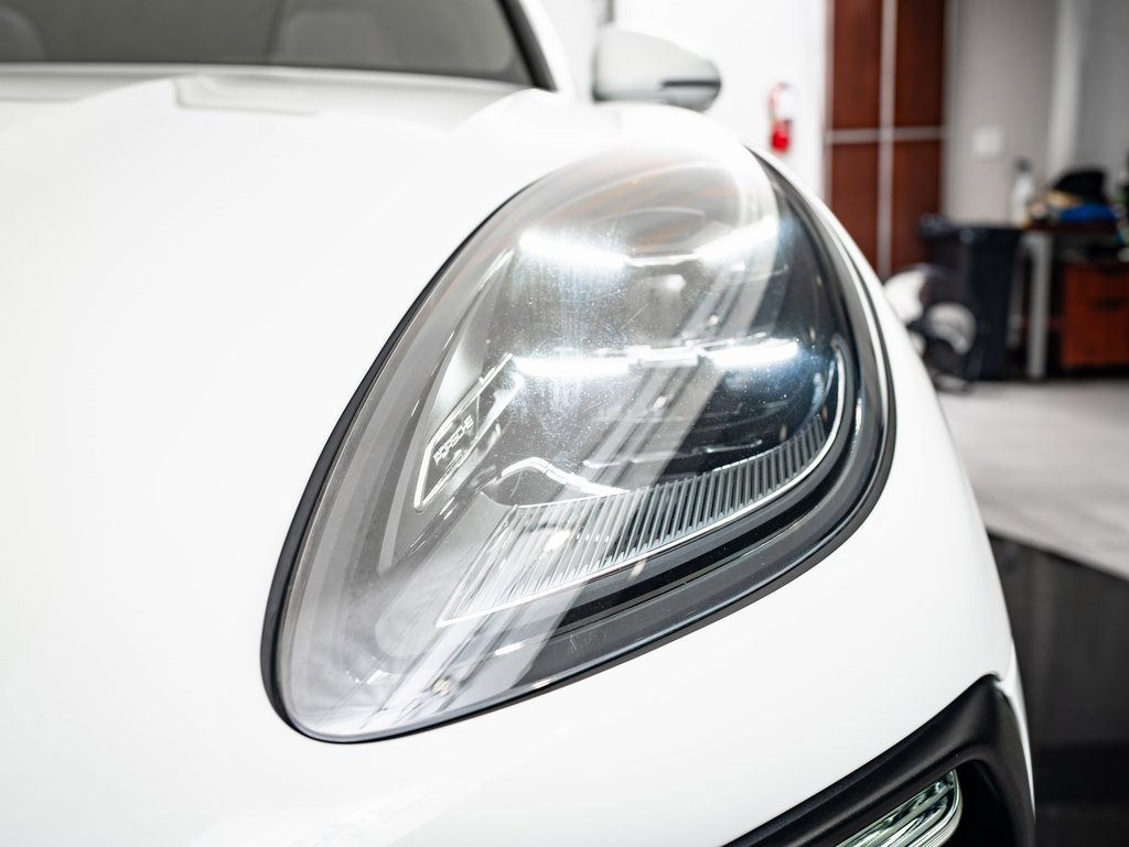 Certified 2024 Porsche Macan image 14