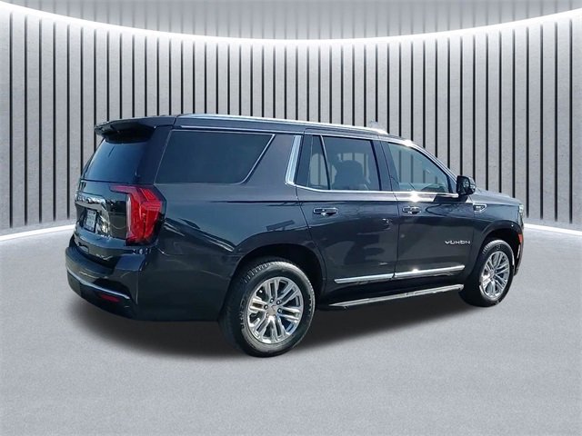 Used 2023 GMC Yukon SLT w/ SLT Premium Package image 4