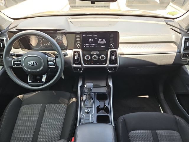Used 2021 Kia Sorento LX FWD image 9