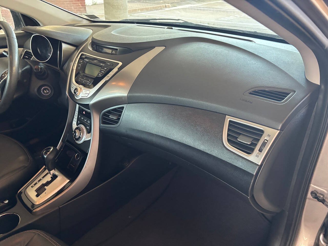 Used 2012 Hyundai Elantra Limited FWD image 24
