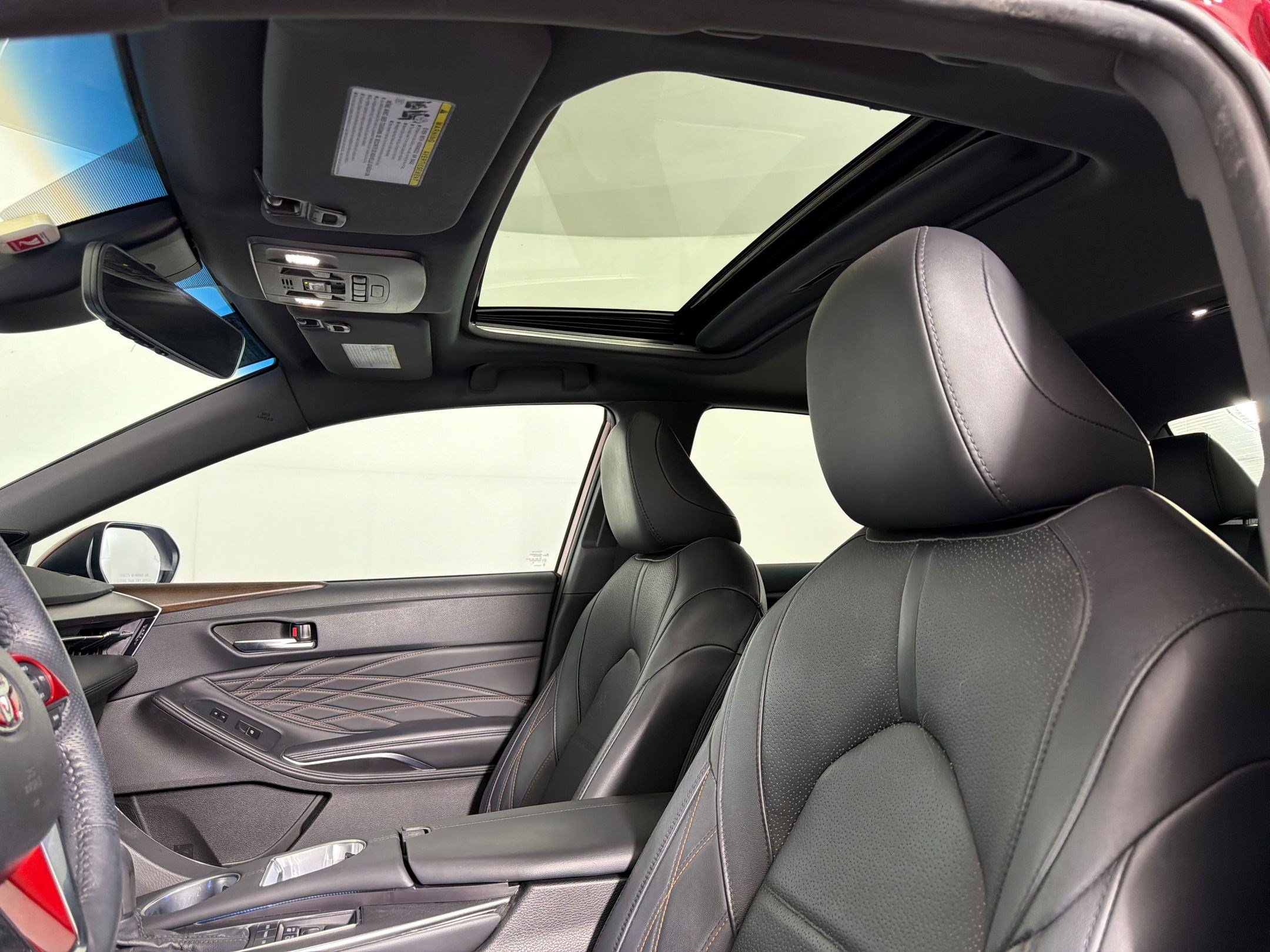 Used 2022 Toyota Avalon Limited w/ Advanced Safety Package FWD image 21