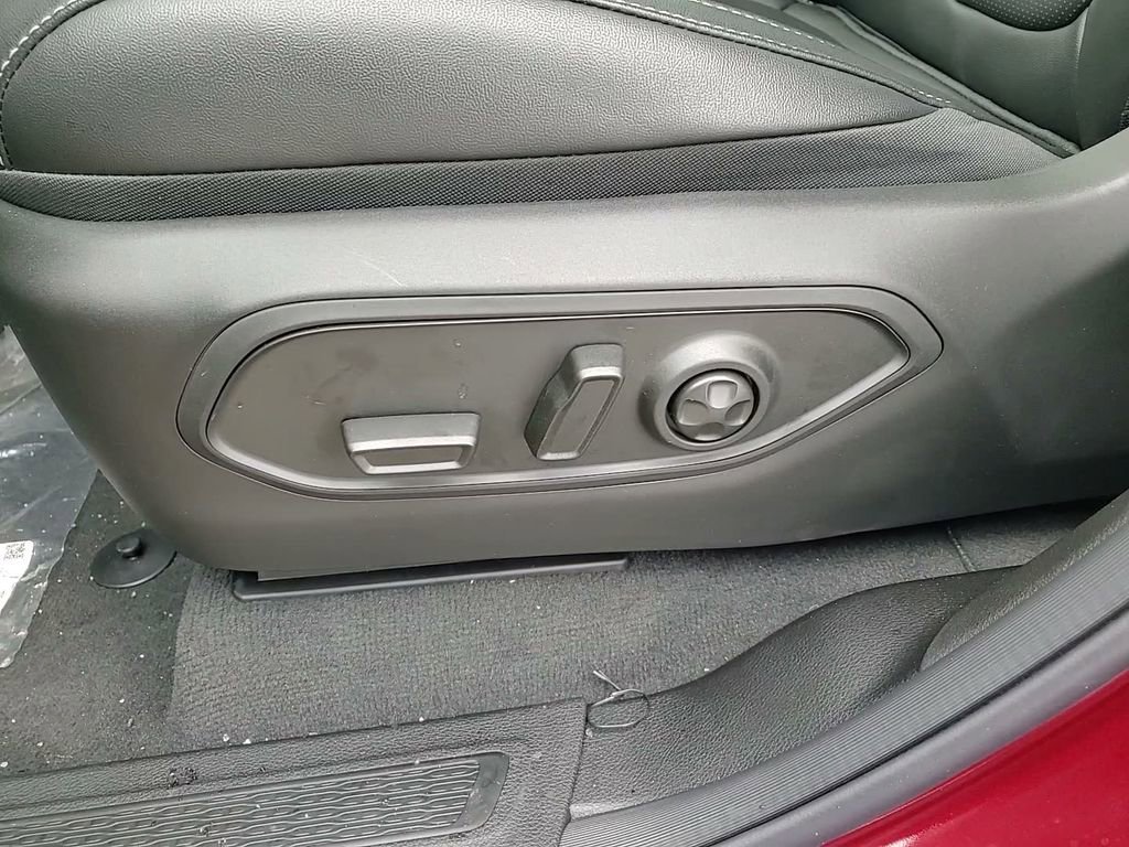 New 2025 Jeep Grand Cherokee Limited w/ Luxury Tech Group II image 23