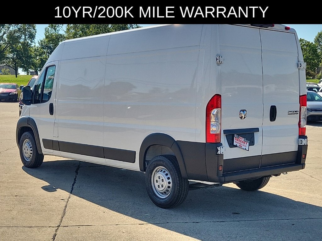 Used 2025 RAM ProMaster 2500 w/ Convenience Group FWD image 3