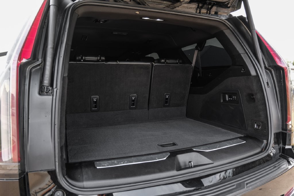 Used 2023 Cadillac Escalade ESV Premium Luxury RWD image 64