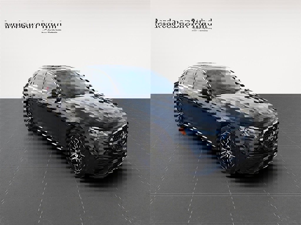 Used 2024 Mercedes-Benz E 350 4MATIC Sedan image 2