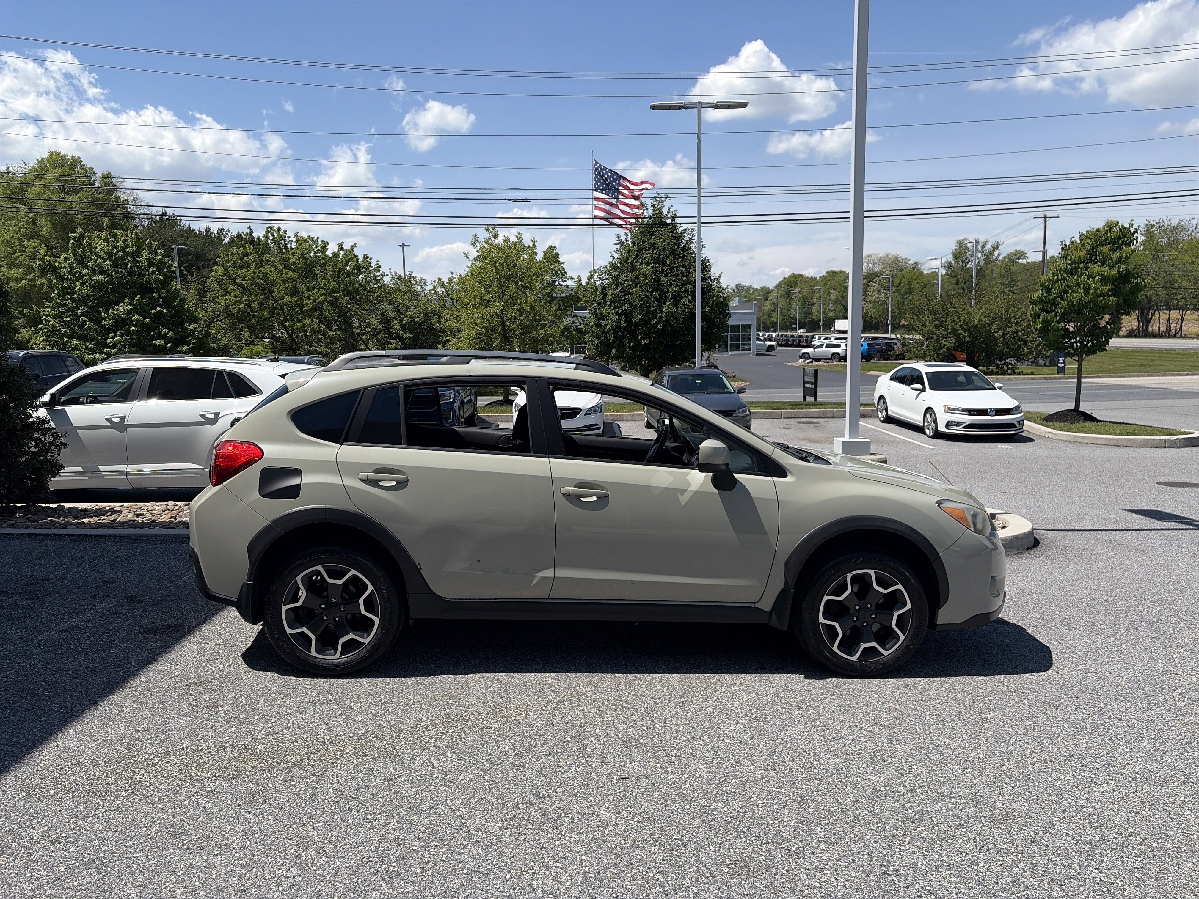 Used 2014 Subaru Crosstrek 2.0i Premium w/ Popular Package #2 AWD/4WD image 4