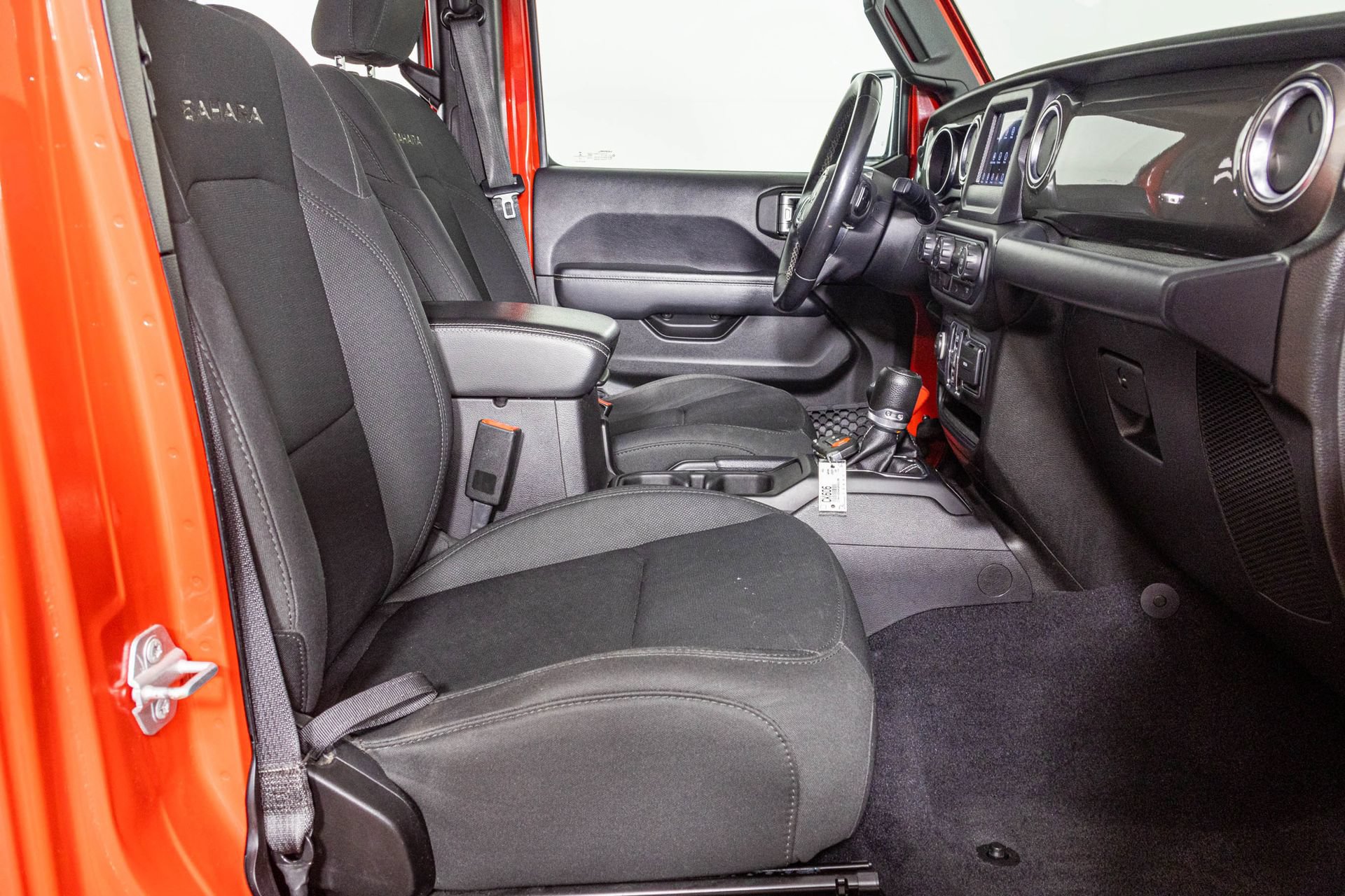 Used 2019 Jeep Wrangler Unlimited Sahara AWD/4WD image 43