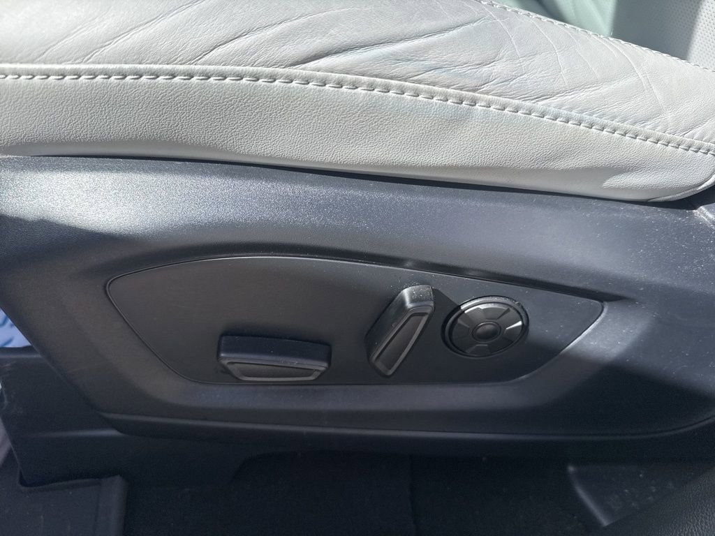 Used 2025 Ford Explorer Platinum w/ Ultimate Package image 8