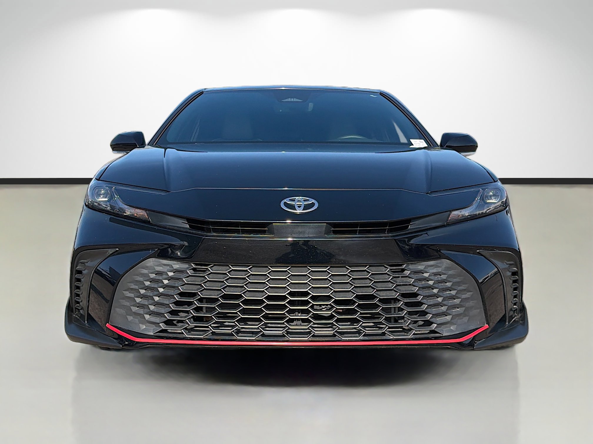 Used 2025 Toyota Camry SE w/ Multimedia Upgrade Package image 8