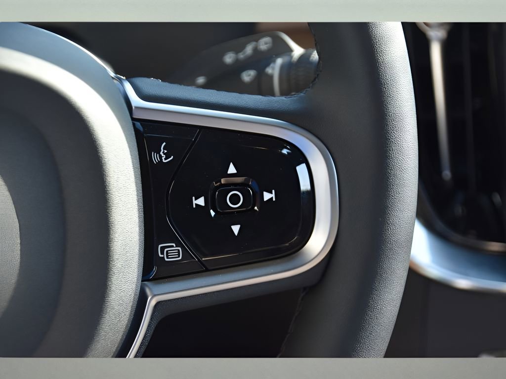 New 2026 Volvo XC90 B6 Plus w/ Protection Package Premier image 35