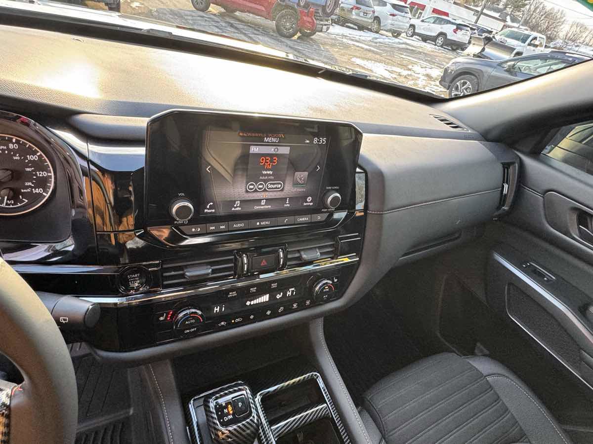 Used 2025 Nissan Pathfinder Rock Creek image 14