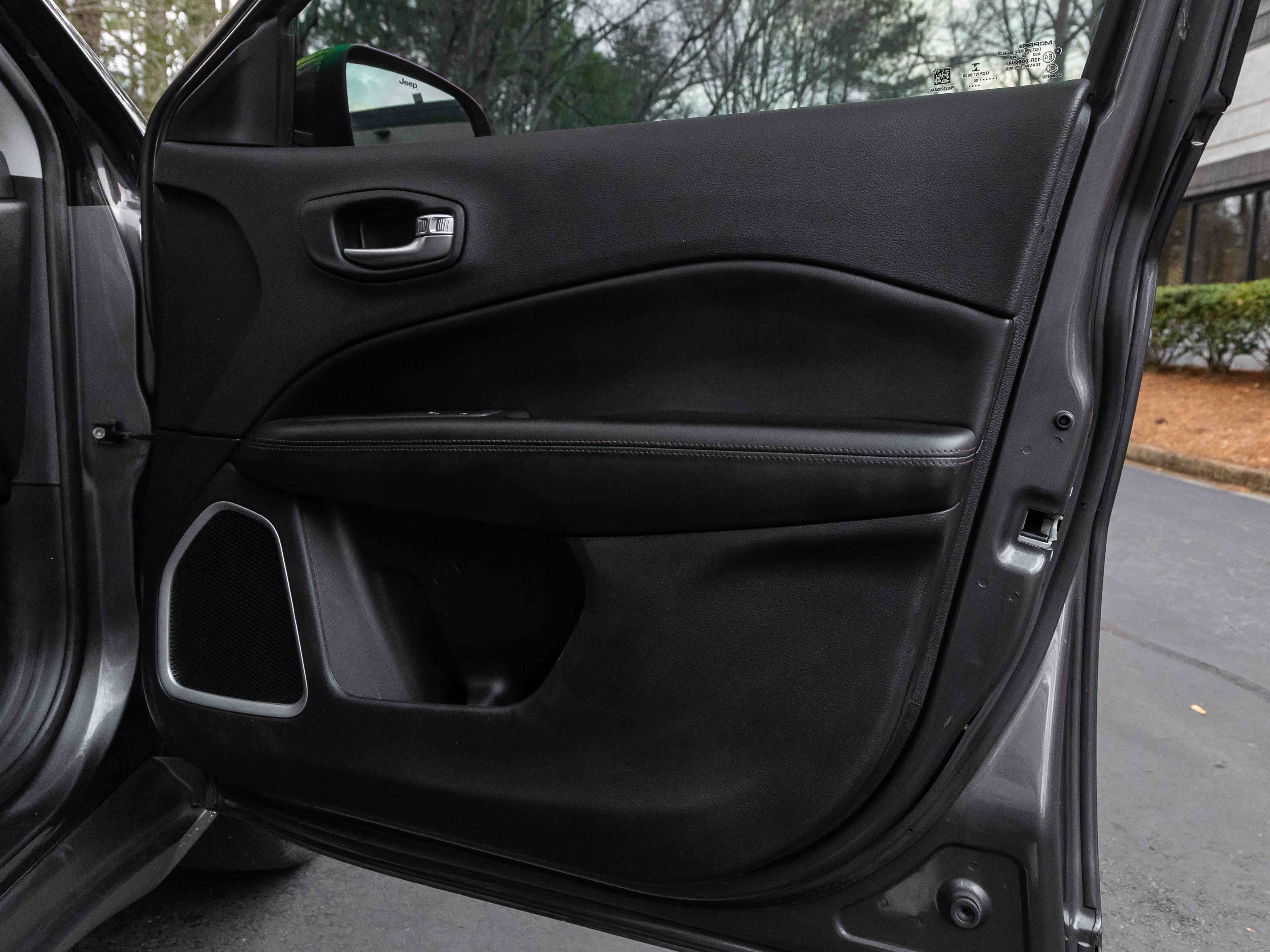 Used 2020 Jeep Compass Limited image 32