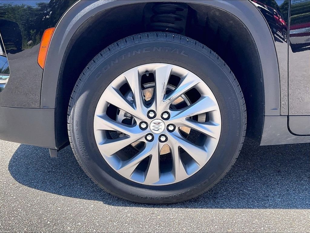 Used 2025 Buick Enclave Preferred AWD/4WD image 7