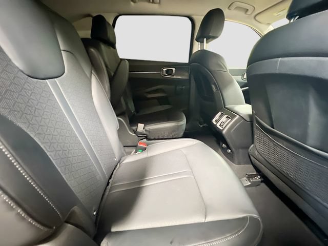 Certified 2023 Kia Sorento EX FWD image 29