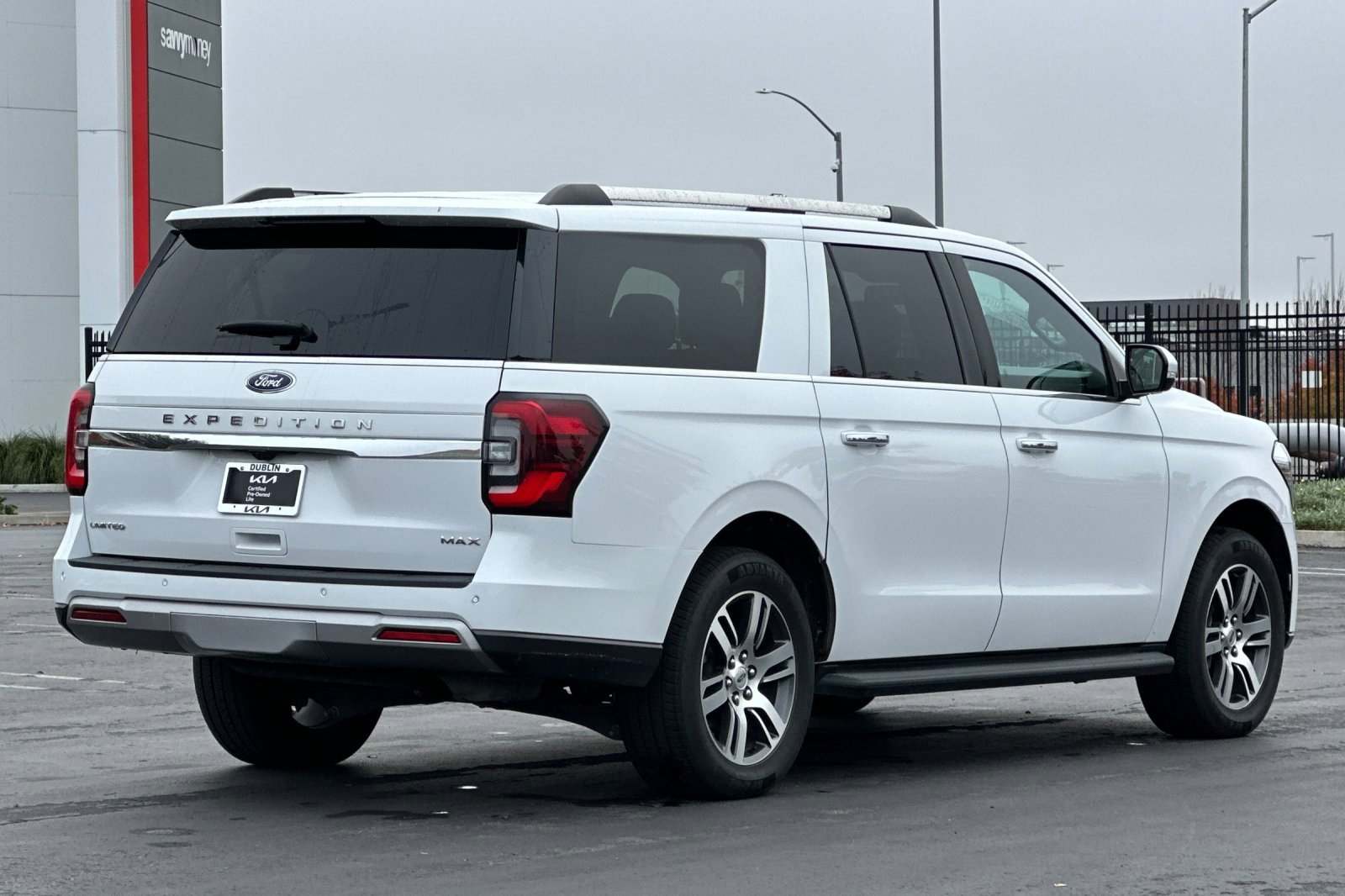 Used 2024 Ford Expedition Max Limited image 4