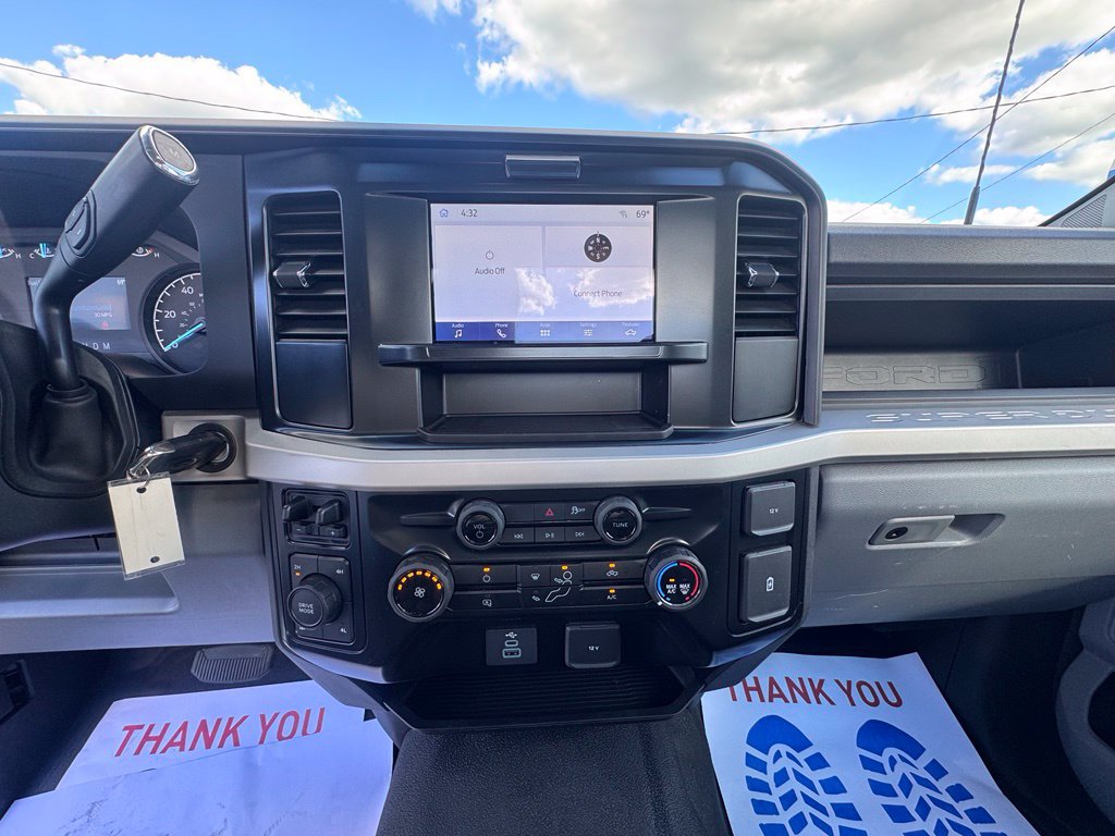 Used 2025 Ford F250 XL w/ XL Off-Road Package AWD/4WD image 16