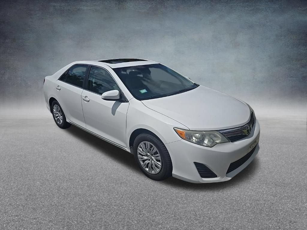 Used 2012 Toyota Camry LE FWD image 11