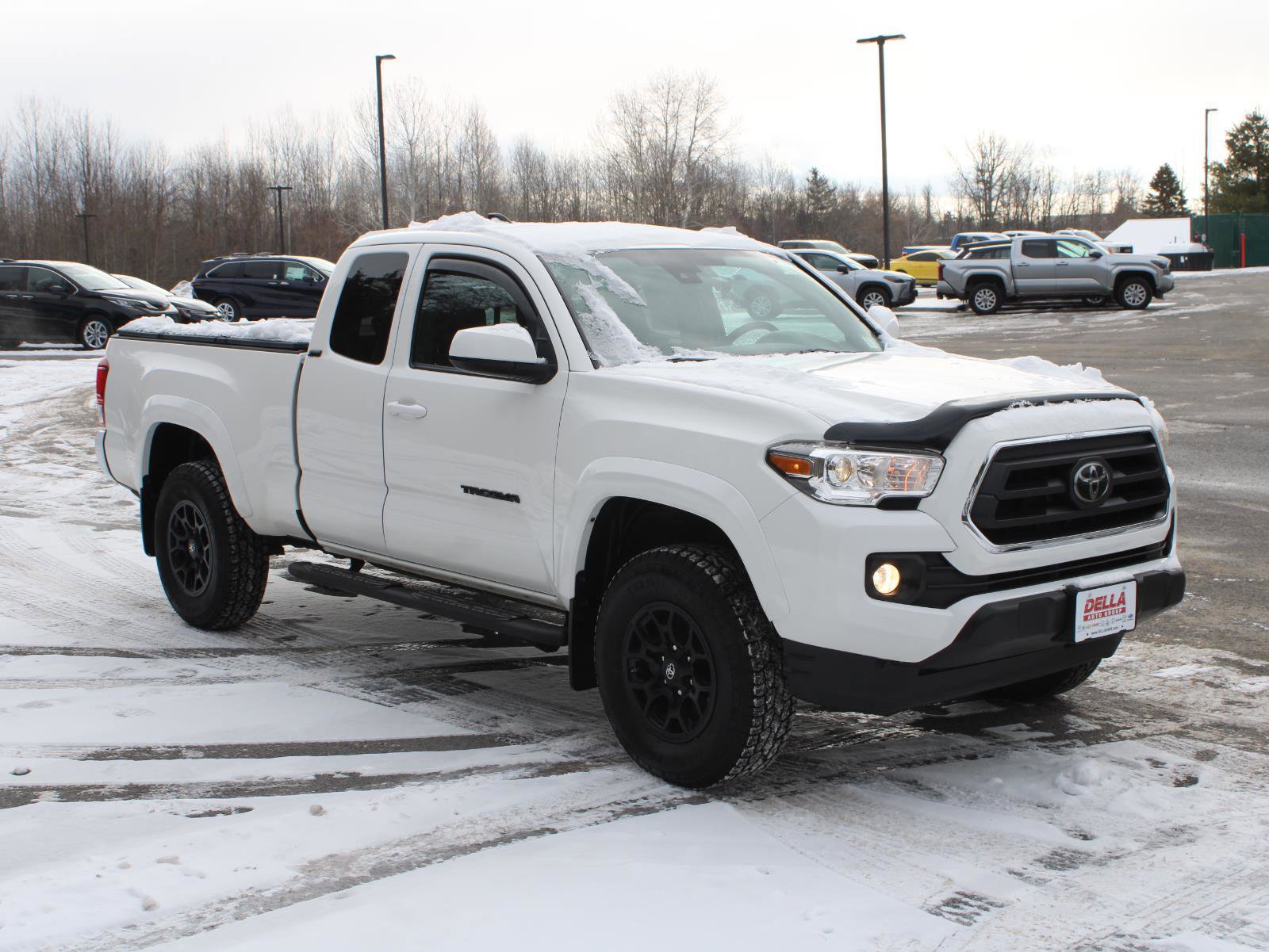 Certified 2021 Toyota Tacoma SR5 image 3