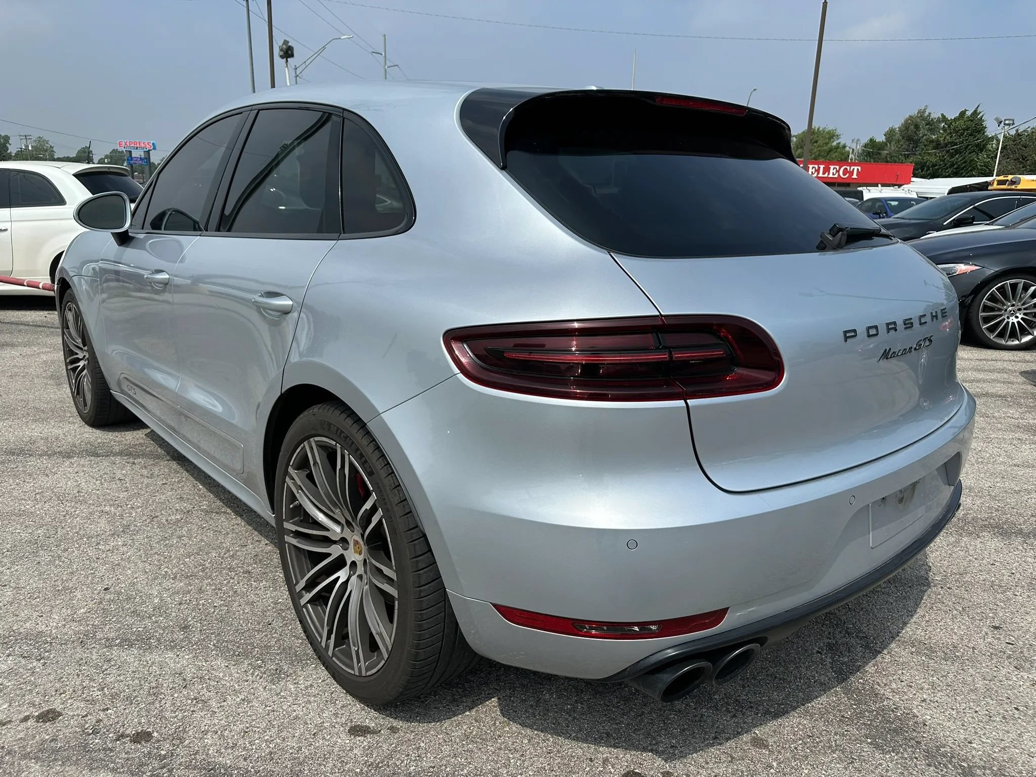 Used 2017 Porsche Macan GTS AWD/4WD image 35