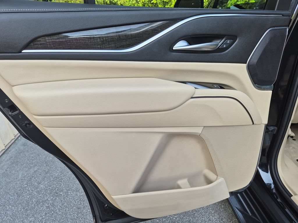 Certified 2024 Cadillac Escalade Premium Luxury RWD image 27