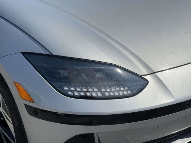 Used 2024 Hyundai Ioniq 6 Limited AWD/4WD image 15