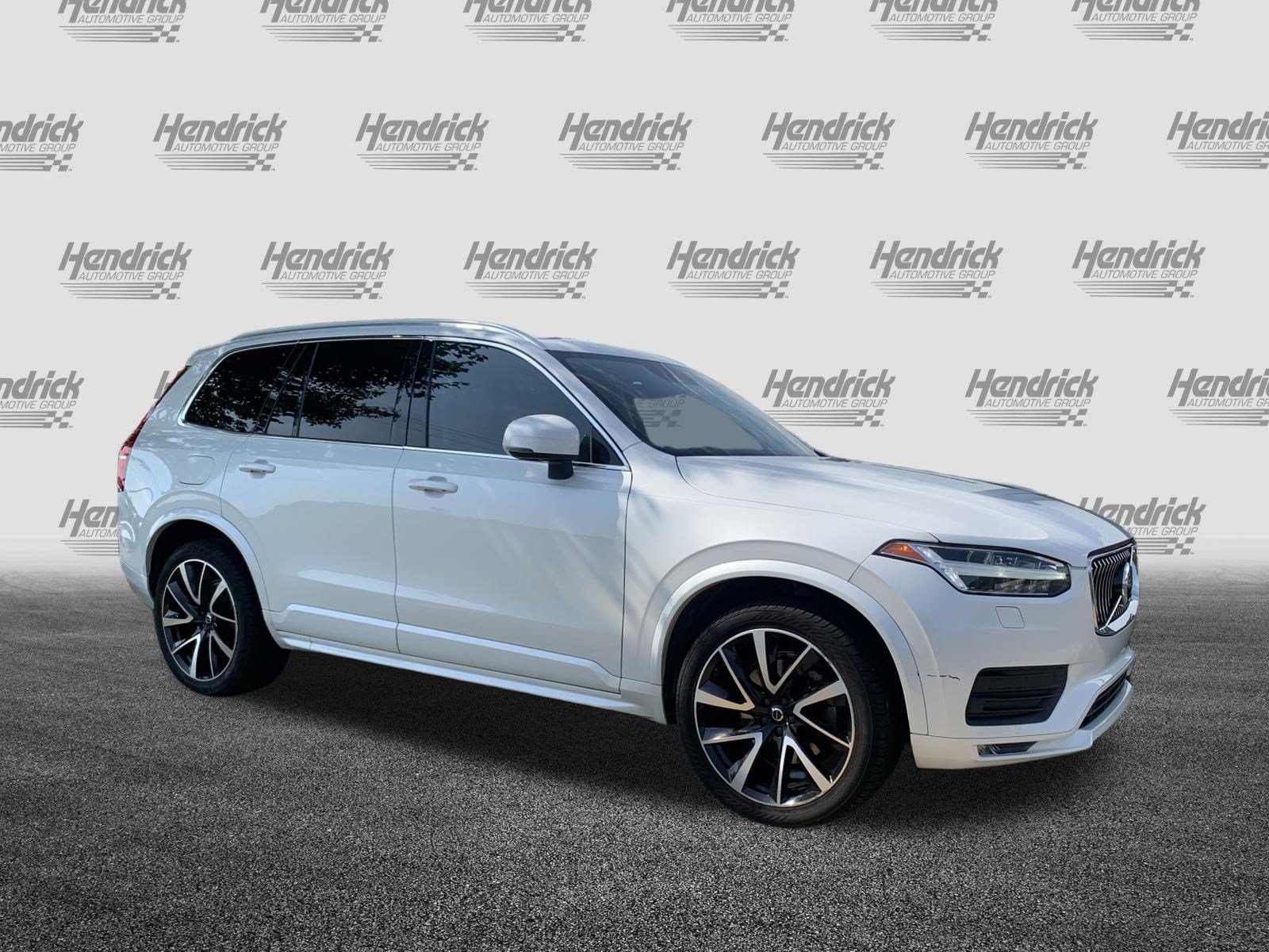 Used 2020 Volvo XC90 T6 Momentum w/ Protection Package AWD/4WD image 2