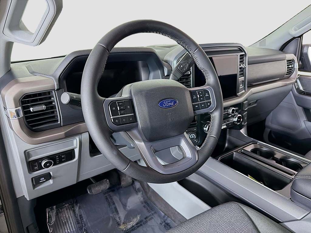 Used 2025 Ford F150 XLT w/ Equipment Group 301A Standard AWD/4WD image 15