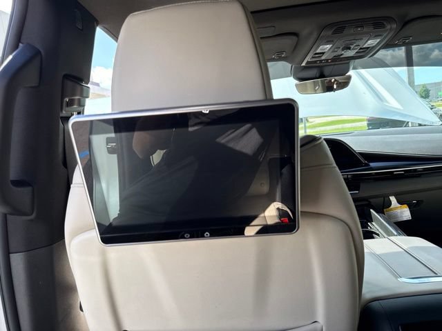 Used 2024 Cadillac Escalade Sport w/ Touring Package RWD image 22