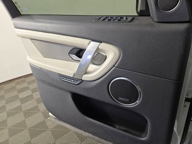 Used 2023 Land Rover Discovery Sport SE R-Dynamic image 26