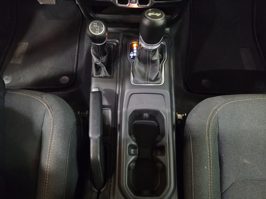 Used 2024 Jeep Wrangler Unlimited Sport AWD/4WD image 21
