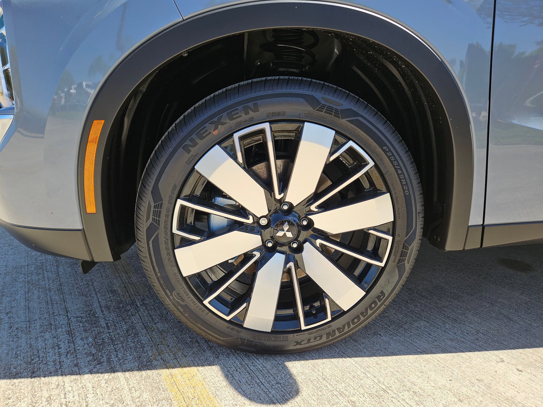 New 2026 Mitsubishi Outlander FWD image 20