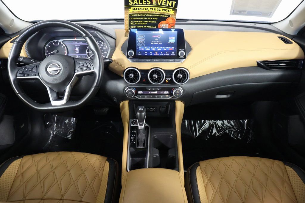 Used 2025 Nissan Sentra SV w/ SV Premium Package image 8