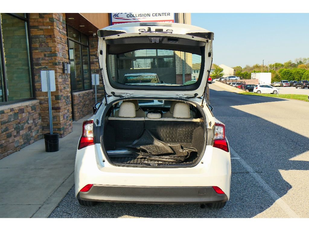 Used 2020 Toyota Prius XLE AWD/4WD image 25