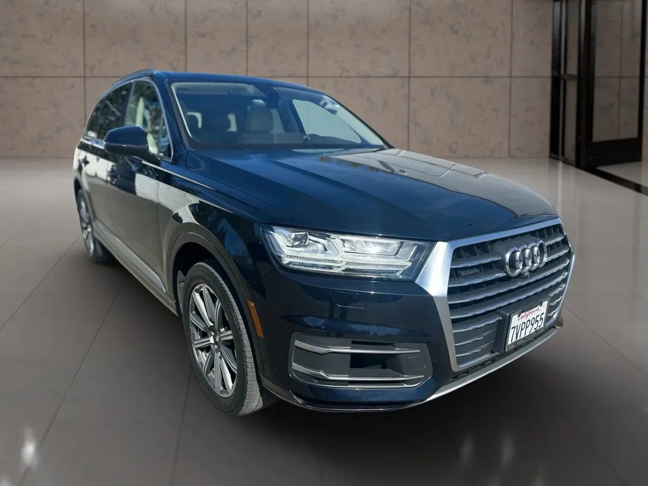 Used 2017 Audi Q7 3.0T Premium Plus image 8