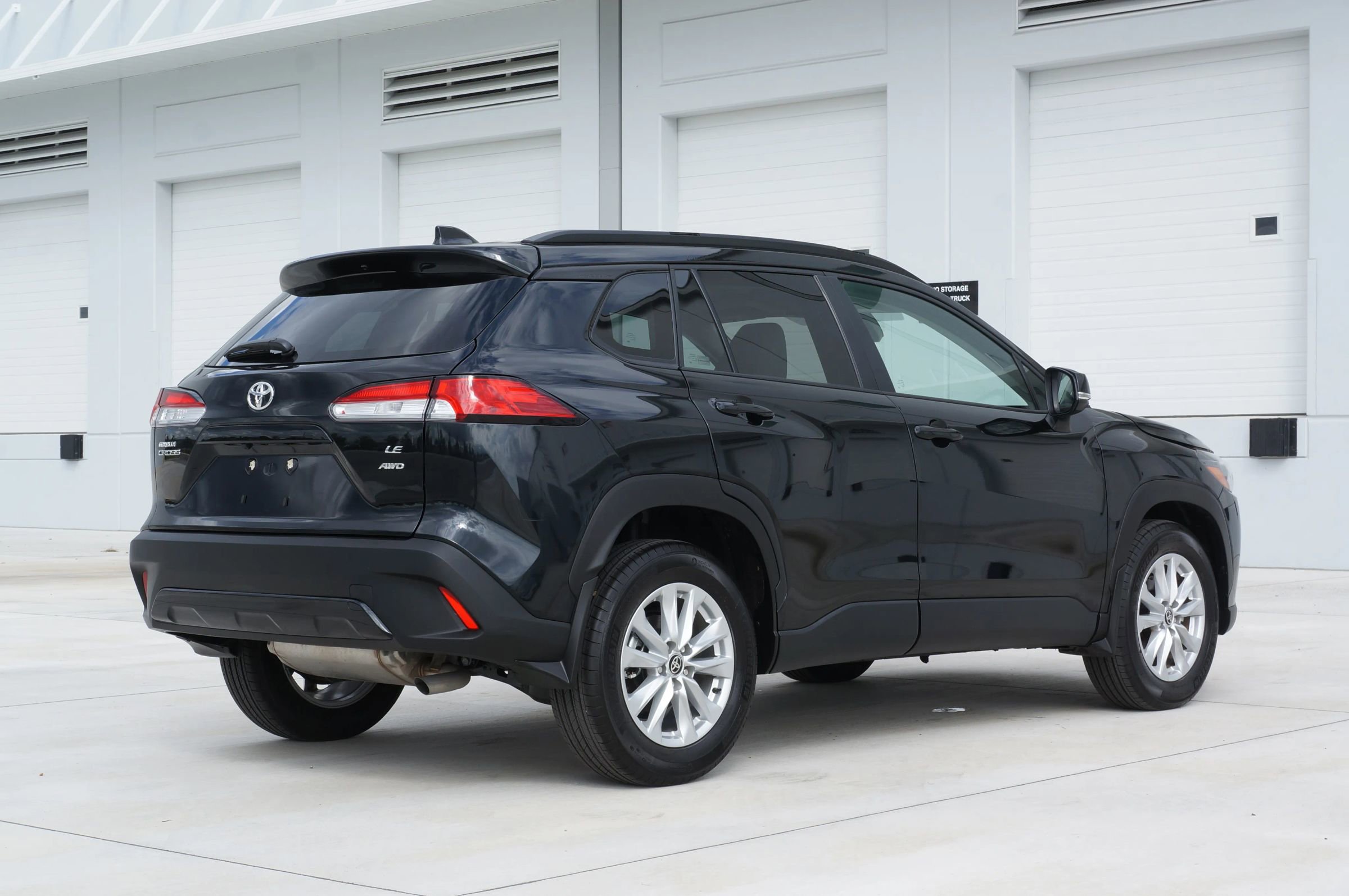 Used 2025 Toyota Corolla Cross LE image 13