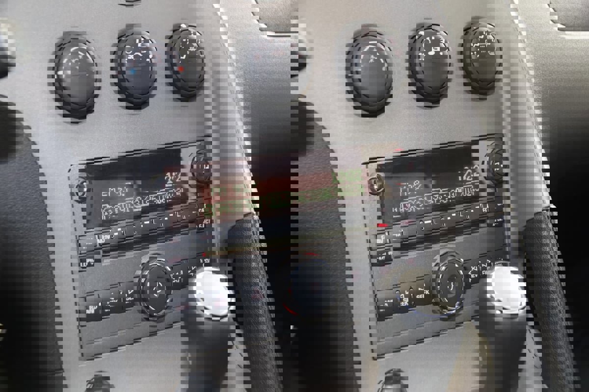 Used 2008 Pontiac Solstice GXP w/ Premium Package image 28