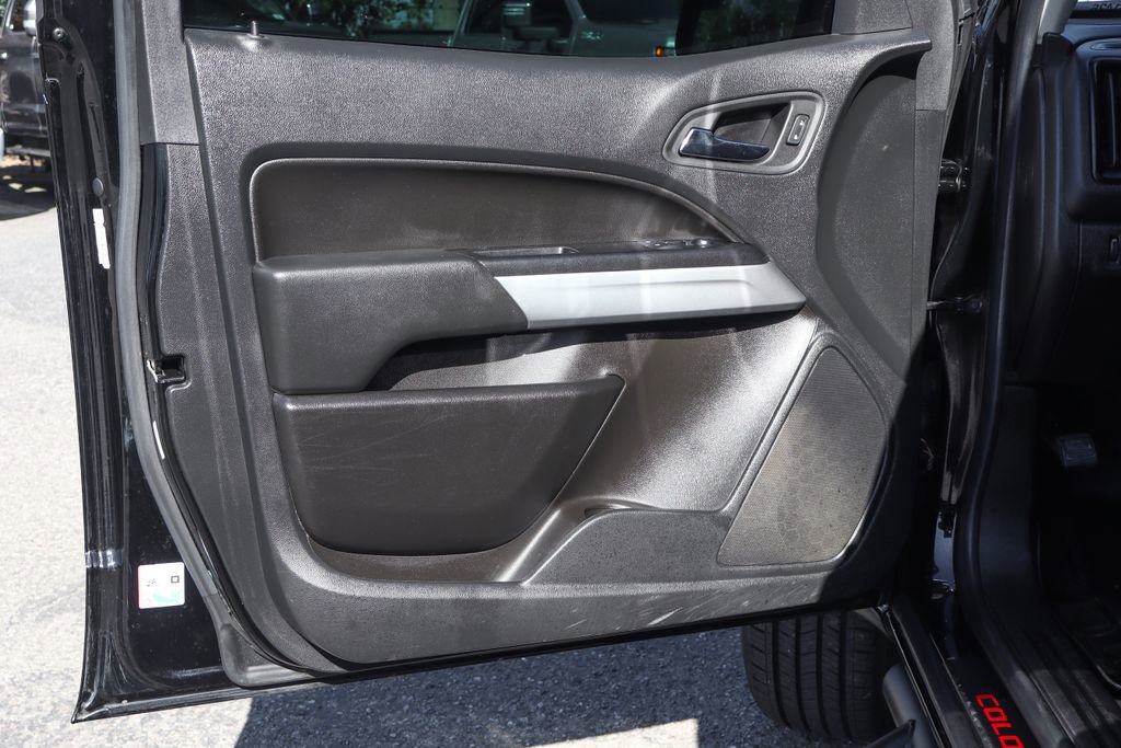 Used 2022 Chevrolet Colorado LT w/ Redline Special Edition RWD image 17