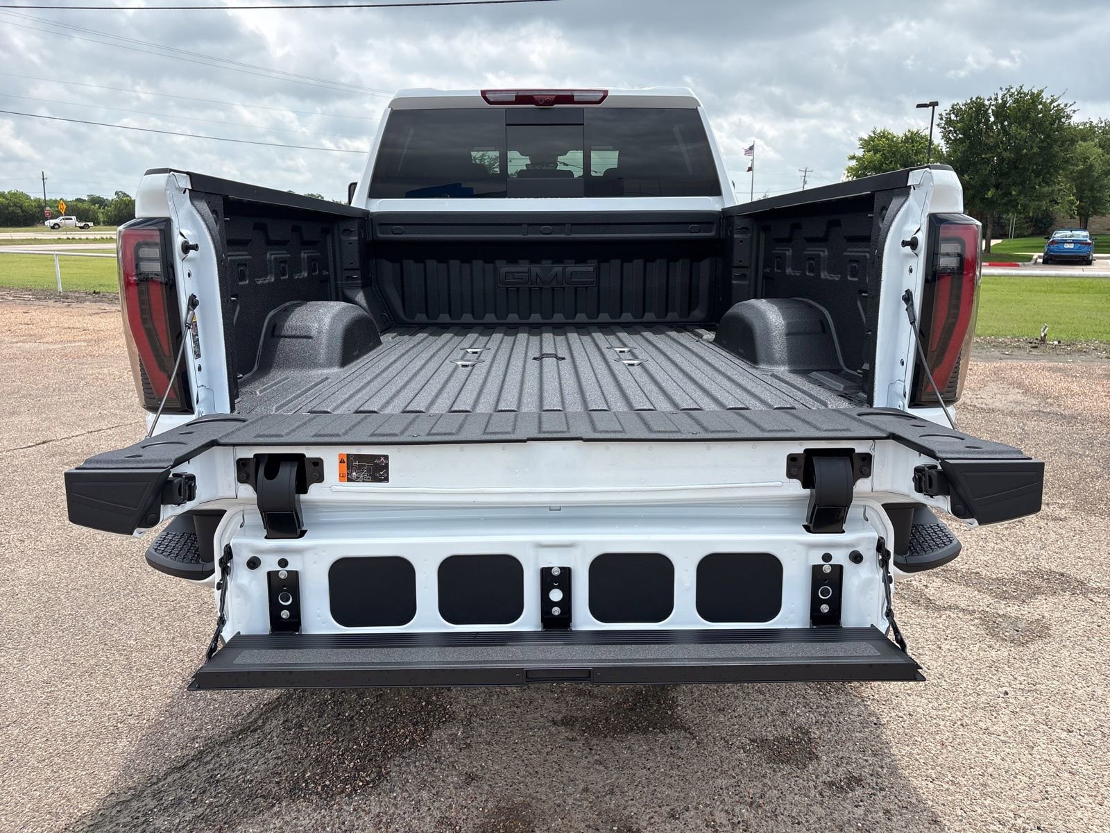 New 2026 GMC Sierra 2500 AT4 image 34